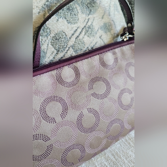 Coach Ashley Op Art Mini Shoulder Bag EUC - Picture 3 of 6